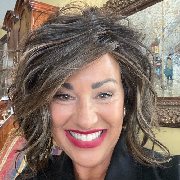 Meet your Posher, Linda - Picture 2 of 2